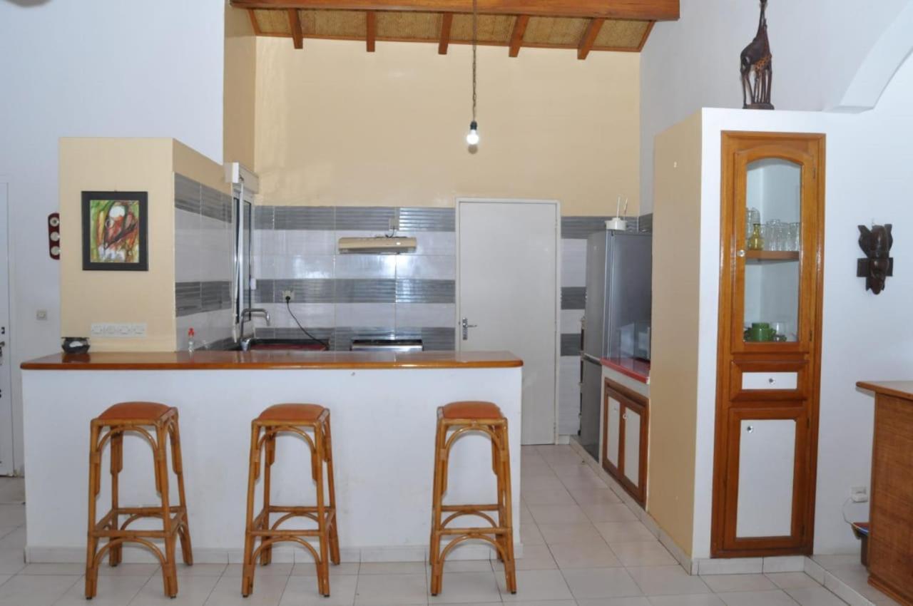 Appartement à Saly Esterno foto