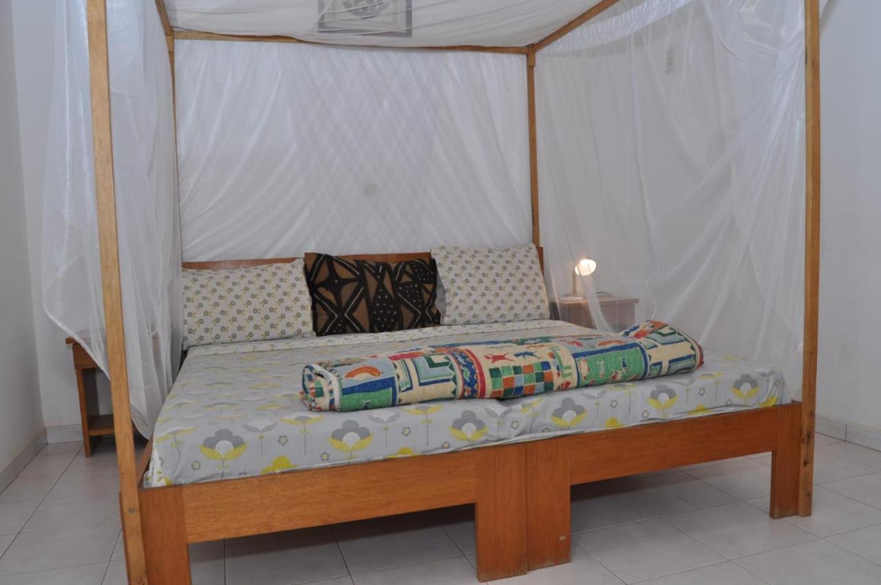 Appartement à Saly Esterno foto