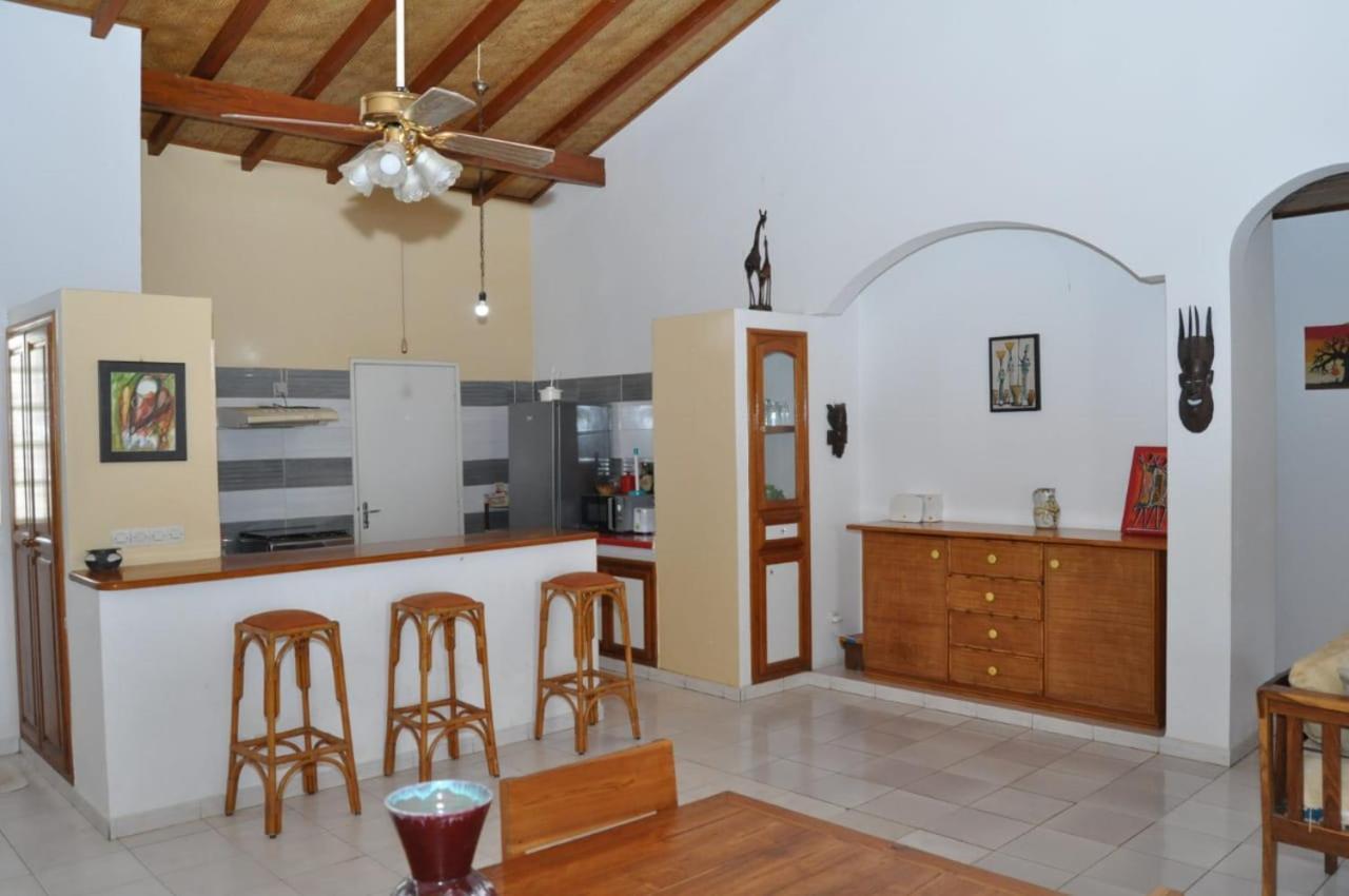 Appartement à Saly Esterno foto