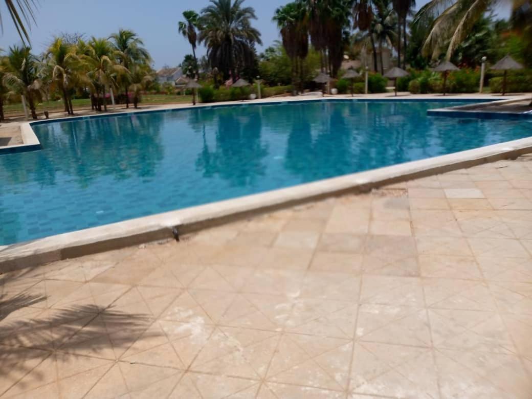 Appartement à Saly Esterno foto